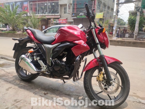 Suzuki Gixxer (2015)